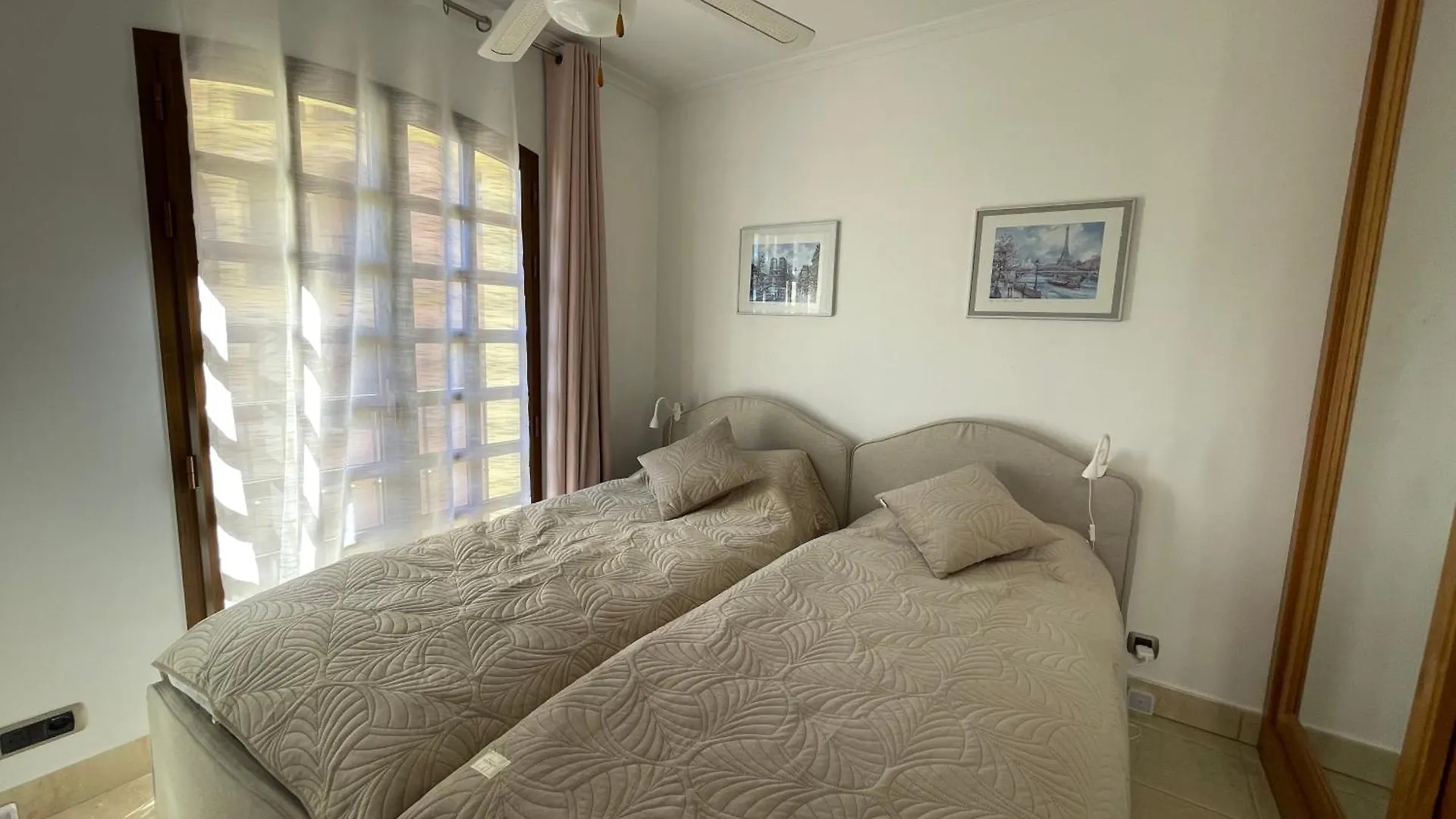 Casa Birdie, Golf & Piscina Retreat At Desert Springs Golf Resort Near Vera Playa Holiday home